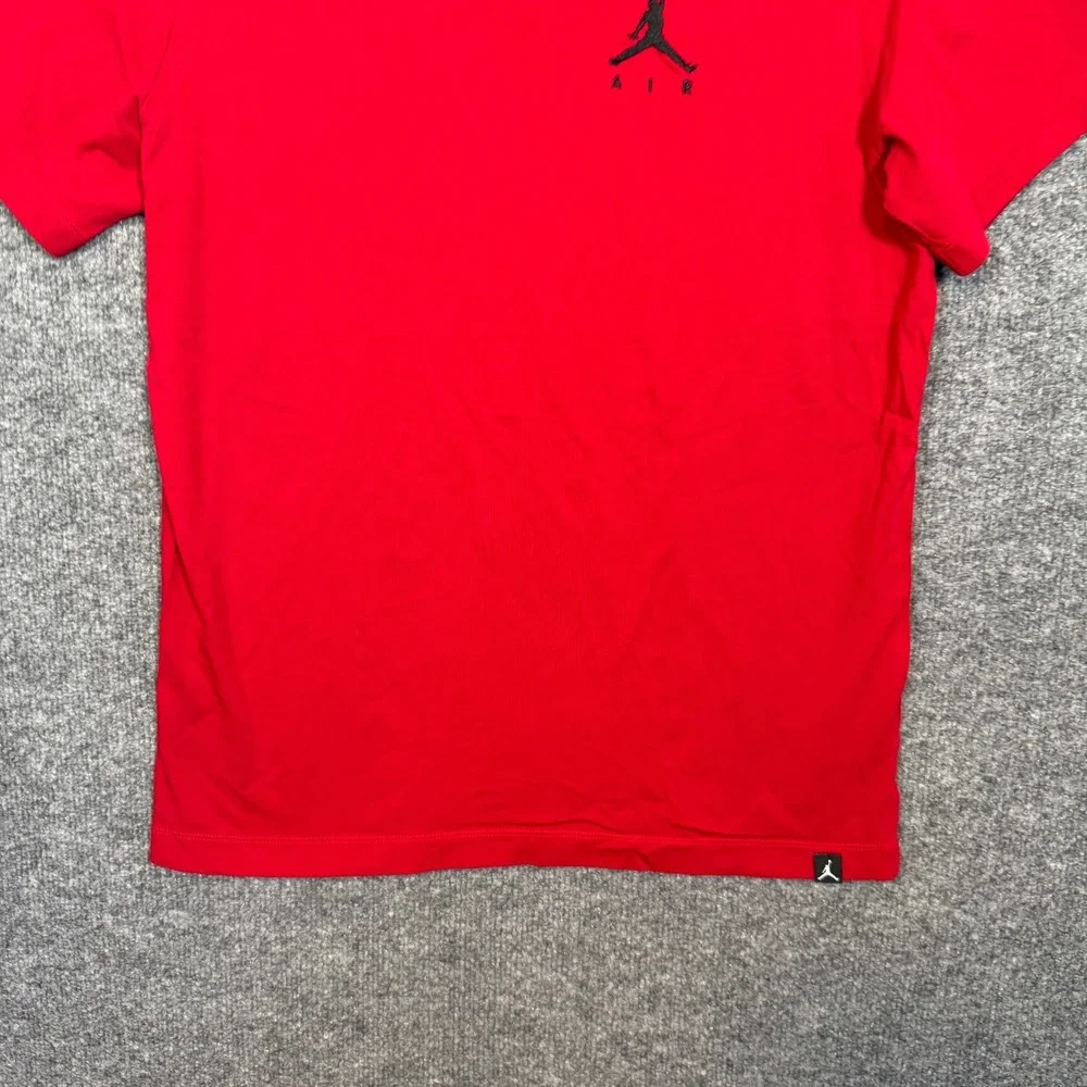 Jordan Shirt‎ Mens Medium Red Short Sleeve Crewneck Tshirt Athletic Basketball